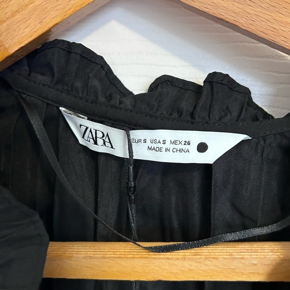 Zara NWT Pleated Black Ruffled Button-Up Blouse- size S - Picture 6 of 8